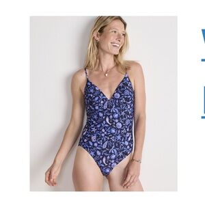 NWT Vineyard Vines Navy Floral One Piece Swimsuit
